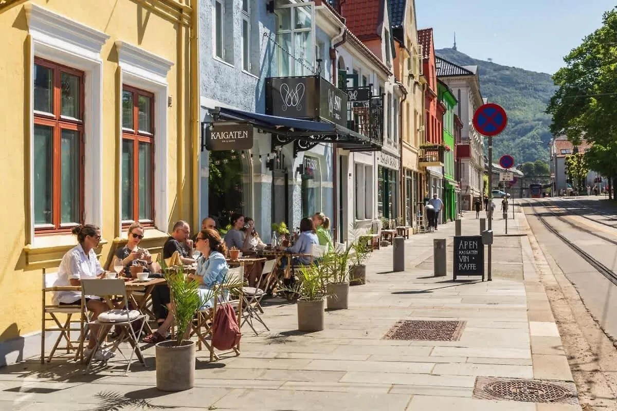 Dinbnb Apartments L The 1880 Authentic Bergen Dream I 500M To Bryggen