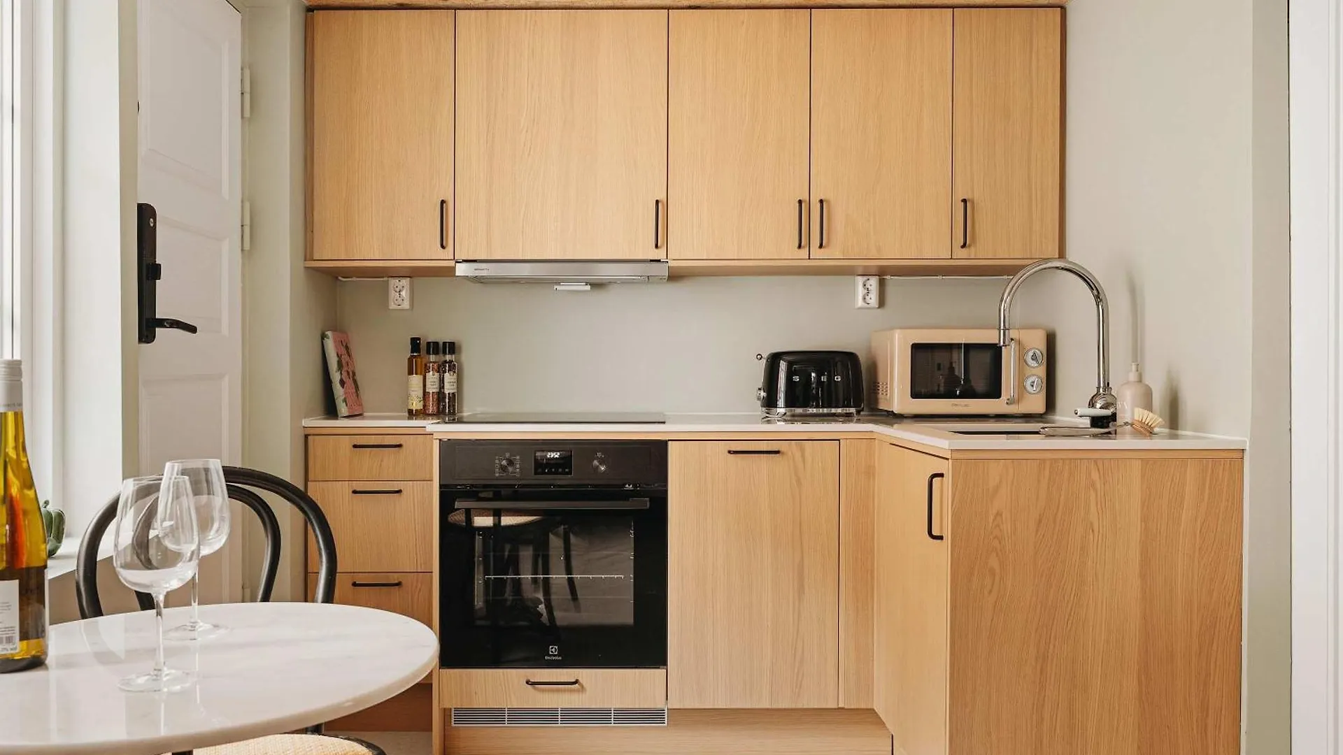 Dinbnb Apartments L The 1880 Authentic Bergen Dream I 500M To Bryggen Норвегия