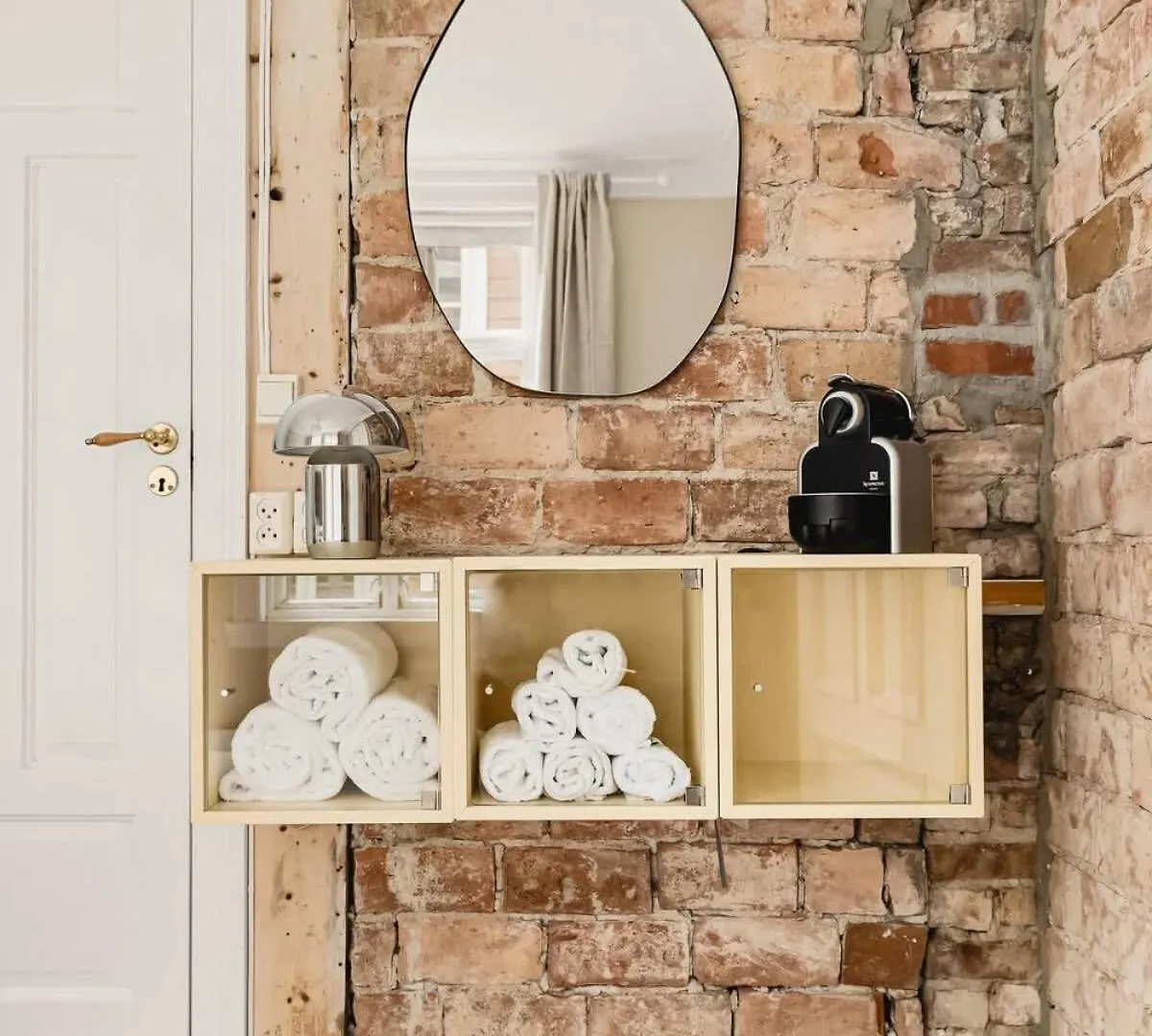 Dinbnb Apartments L The 1880 Authentic Bergen Dream I 500M To Bryggen 0*,  Норвегия