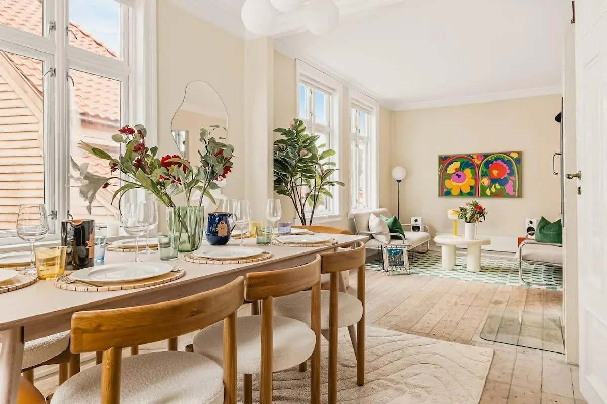 Dinbnb Apartments L The 1880 Authentic Bergen Dream I 500M To Bryggen